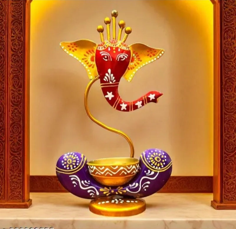 Hand crafted showpiece