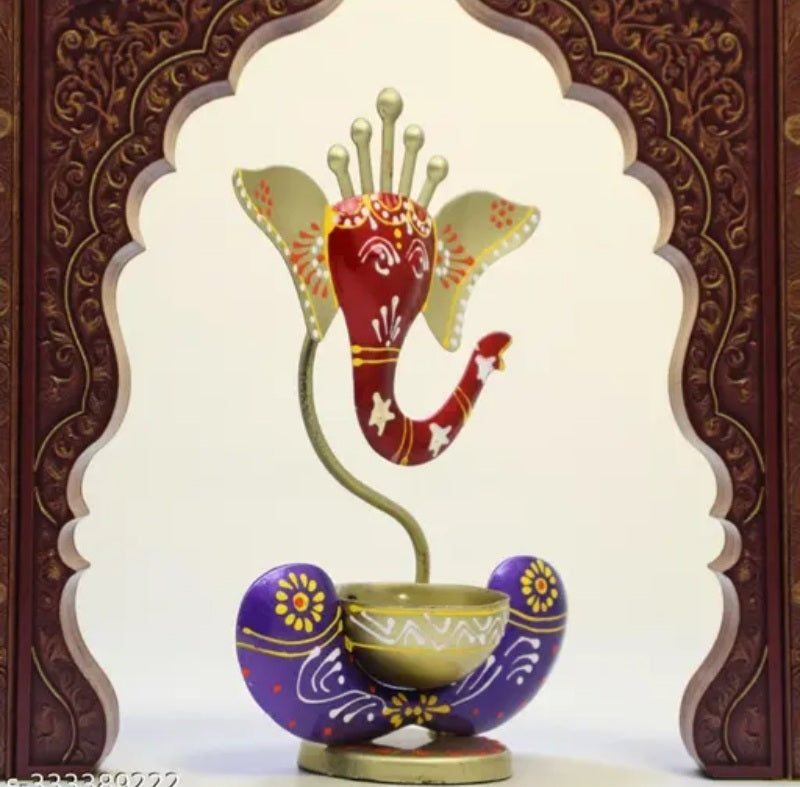 Hand crafted showpiece